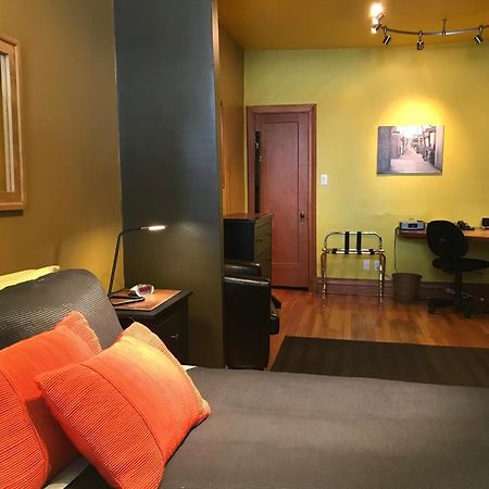 מונטריאול A La Carte Bed & Breakfast מראה חיצוני תמונה